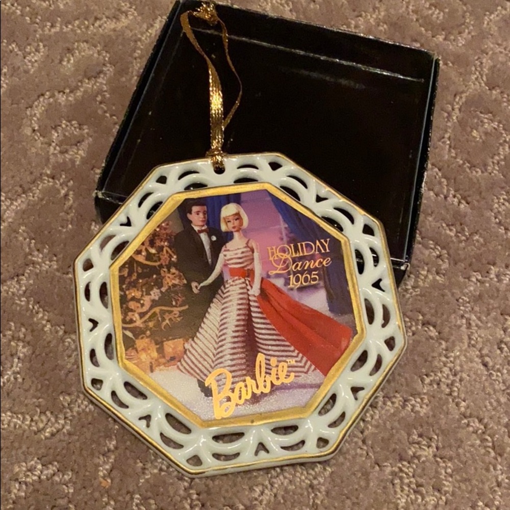BARBIE Christmas ‘96 Holiday Ornament